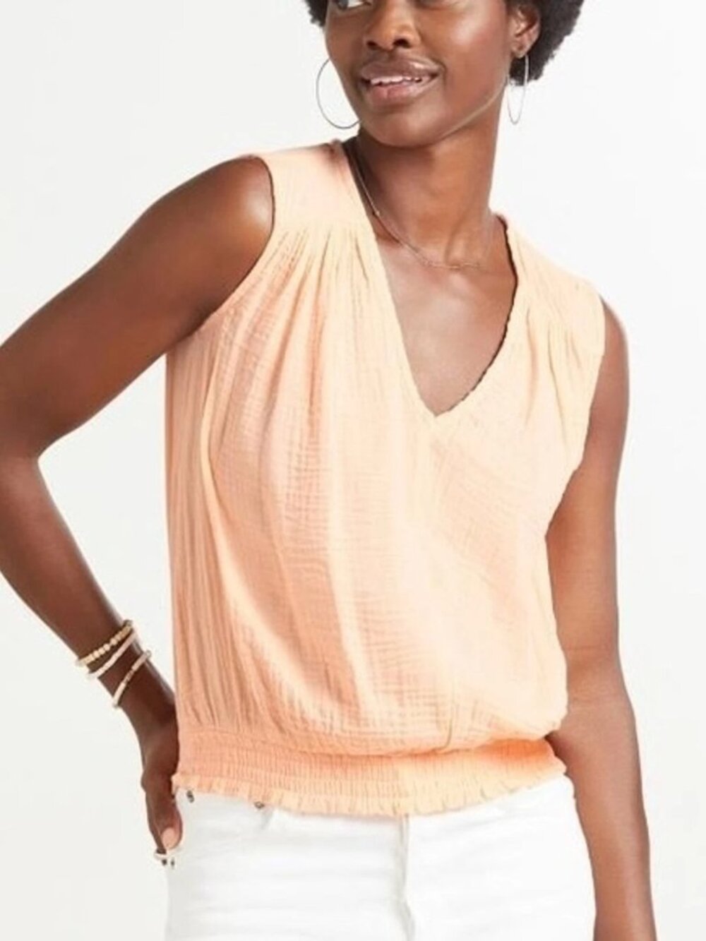 Evereve Connor Gauzy Smocked V Neck Top Beach Vacation Lightweight in Peach M